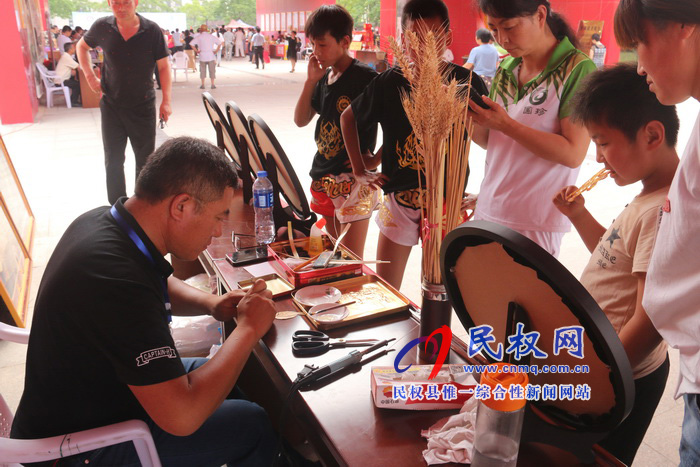 民權(quán)縣舉辦2019年“文化和自然遺產(chǎn)日”非物質(zhì) 文化遺產(chǎn)展演活動(dòng) 民權(quán)縣舉辦2019年“文化和自然遺產(chǎn)日”非物質(zhì) 文化遺產(chǎn)展演活動(dòng)