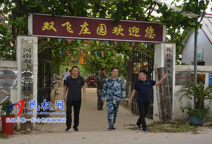 縣委常委、縣人武部政委江靜亞到我縣部分鄉(xiāng)鎮(zhèn)調(diào)研扶貧工作