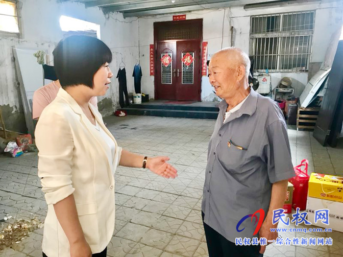 民權縣幼兒園黨支部開展“慶七一”慰問退休老黨員代表活動 民權縣幼兒園黨支部開展“慶七一”慰問退休老黨員代表活動
