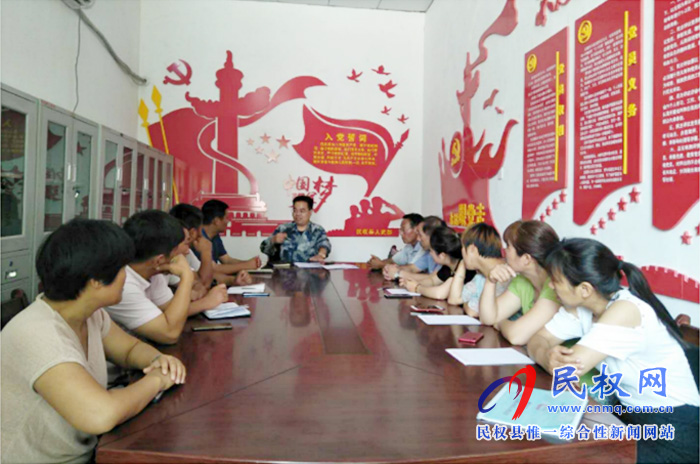 縣委常委、縣人武部政委江靜亞到雙塔鎮(zhèn)牛牧崗村開展軍民黨建活動(dòng)