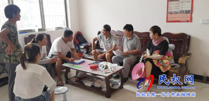 民權(quán)縣應(yīng)急管理局開展遍訪貧困戶活動 民權(quán)縣應(yīng)急管理局開展遍訪貧困戶活動
