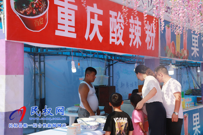 2019民權(quán)首屆蘇杭絲綢展暨生活用品博覽會(huì)在我縣夢(mèng)蝶會(huì)展中心今日拉開序幕