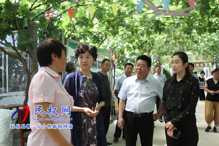 省婦聯(lián)副主席崔愛蘭到民權調研“巧媳婦”工程及婦女發(fā)展工作
