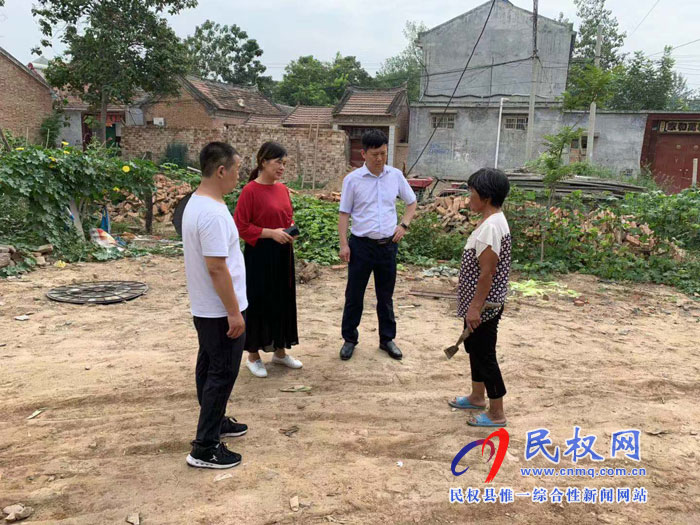 縣人防工程維護(hù)中心開展結(jié)對幫扶戶全覆蓋走訪活動 縣人防工程維護(hù)中心開展結(jié)對幫扶戶全覆蓋走訪活動