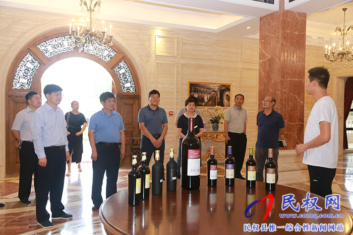 省住建廳率專家組到我縣指導(dǎo)國家園林縣城創(chuàng)建工作 省住建廳率專家組到我縣指導(dǎo)國家園林縣城創(chuàng)建工作