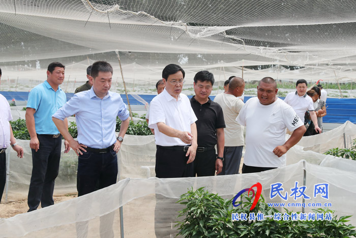 市人大常委會副主任、民權(quán)縣委書記姬脈常到白云寺鎮(zhèn)開展“三·五”基層工作日活動