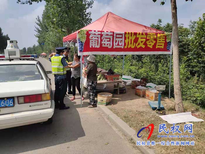 民權(quán)縣交通運輸局開展夏季路域環(huán)境專項治理 民權(quán)縣交通運輸局開展夏季路域環(huán)境專項治理