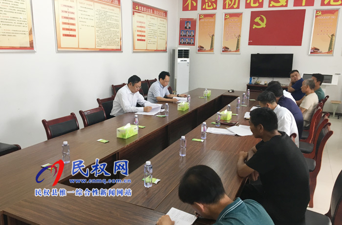 市委常委、常務(wù)副市長(zhǎng)吳祖明到我縣龍?zhí)伶?zhèn)邢莊村開(kāi)展“三?五”基層工作日活動(dòng)