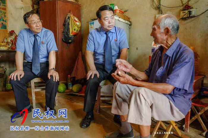 民權(quán)縣人民檢察院不忘初心送溫暖 走訪慰問老軍人、老黨員