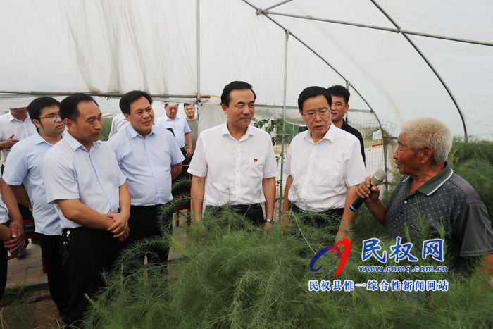 全市產(chǎn)業(yè)扶貧、金融扶貧暨結(jié)對幫扶民權(quán)縣工作推進(jìn)會在我縣召開