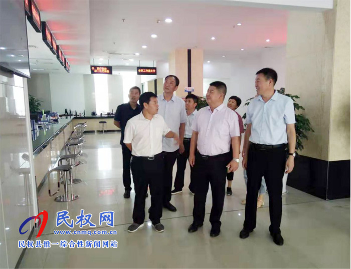 副縣長張士彬檢查指導醫(yī)療保障工作 副縣長張士彬檢查指導醫(yī)療保障工作