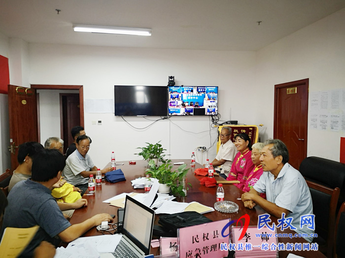 應(yīng)急管理局：真心幫扶暖人心，貧困戶(hù)感恩送錦旗
