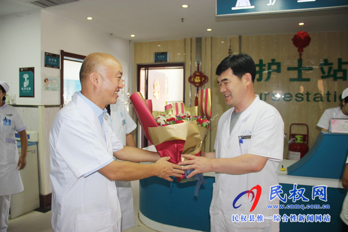 民權(quán)縣中醫(yī)院深入病房送祝福 民權(quán)縣中醫(yī)院深入病房送祝福