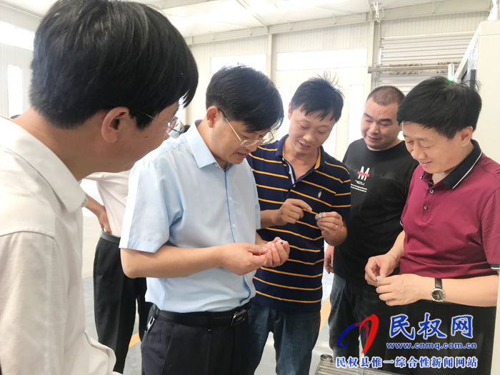 縣委副書記、縣長(zhǎng)張團(tuán)結(jié)走訪調(diào)研企業(yè) 傾聽企業(yè)訴求 協(xié)調(diào)解決發(fā)展難題 實(shí)現(xiàn)高質(zhì)量發(fā)展
