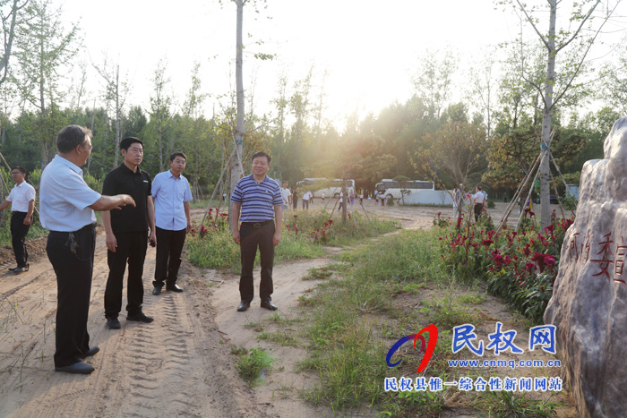 河南省第22屆黃河詩(shī)會(huì)采風(fēng)團(tuán)到我縣 河南省第22屆黃河詩(shī)會(huì)采風(fēng)團(tuán)到我縣