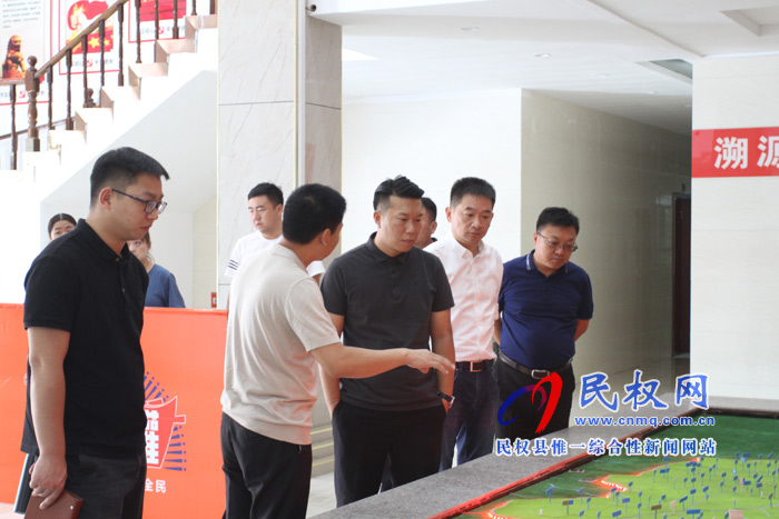 京紀(jì)人公司總裁閆文卿蒞民考察電子商務(wù)發(fā)展情況 京紀(jì)人公司總裁閆文卿蒞民考察電子商務(wù)發(fā)展情況
