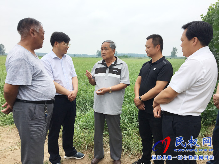 中國(guó)食品工業(yè)協(xié)會(huì)會(huì)長(zhǎng)石秀詩(shī)到我縣調(diào)研特色經(jīng)濟(jì)作物種植情況 中國(guó)食品工業(yè)協(xié)會(huì)會(huì)長(zhǎng)石秀詩(shī)到我縣調(diào)研特色經(jīng)濟(jì)作物種植情況