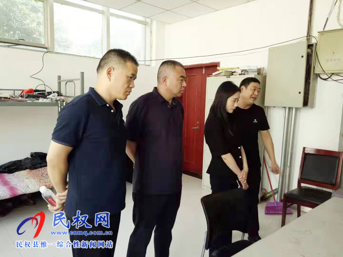 副縣長朱琳暗訪我縣游樂園安全工作 副縣長朱琳暗訪我縣游樂園安全工作