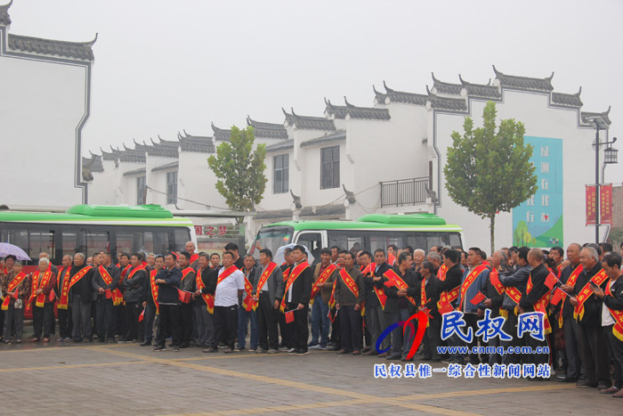 綠洲辦事處舉行網(wǎng)格員“我們愛祖國”宣傳活動啟動儀式 綠洲辦事處舉行網(wǎng)格員“我們愛祖國”宣傳活動啟動儀式