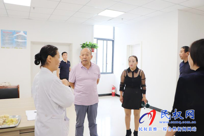 商丘市食藥監(jiān)局領導蒞臨民權縣幼兒園指導檢查工作 商丘市食藥監(jiān)局領導蒞臨民權縣幼兒園指導檢查工作