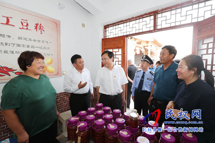 市人大常委會副主任、縣委書記姬脈常調(diào)研軟弱渙散村黨組織整頓工作