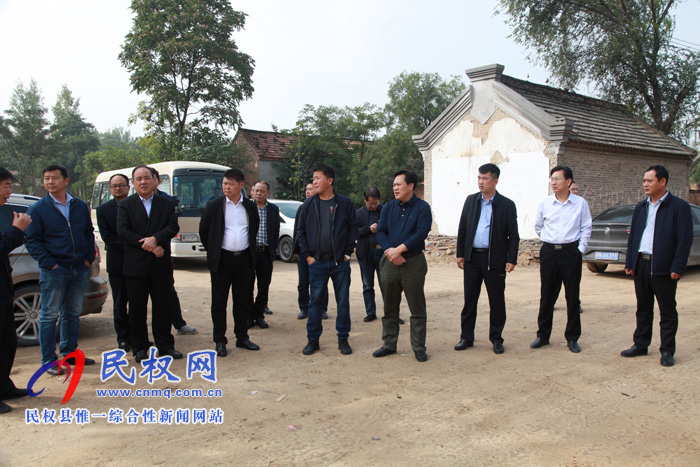 副縣長孟祥亮到雙塔鎮(zhèn)召開秣坡紅色教育基地建設現(xiàn)場辦公會 副縣長孟祥亮到雙塔鎮(zhèn)召開秣坡紅色教育基地建設現(xiàn)場辦公會