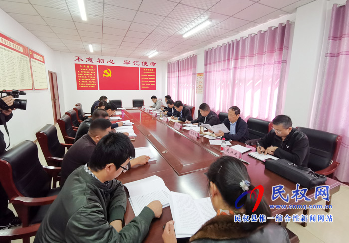 市人大常委會(huì)副主任、縣委書記姬脈常到白云寺鎮(zhèn)開展“三·五”基層工作日活動(dòng)