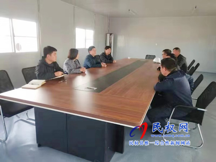 縣委常委、副縣長房季組織召開保稅物流中心項目推進會