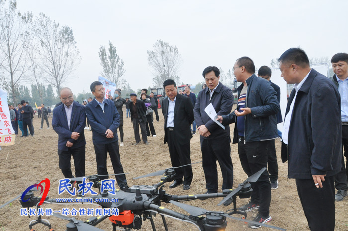商丘市2019年主要農(nóng)作物生產(chǎn)全程機械化現(xiàn)場會在我縣召開 商丘市2019年主要農(nóng)作物生產(chǎn)全程機械化現(xiàn)場會在我縣召開