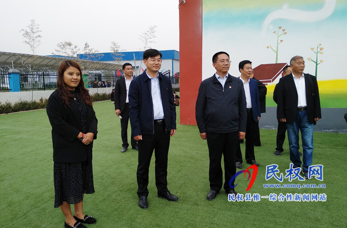 商丘市直單位離退休干部“我看新中國成立70周年新成就”專題調(diào)研考察團(tuán)蒞臨我縣 商丘市直單位離退休干部“我看新中國成立70周年新成就”專題調(diào)研考察團(tuán)蒞臨我縣