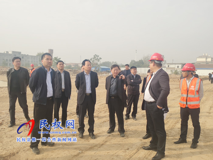 縣委常委、常務(wù)副縣長李啟峰實地督查我縣重點項目、建筑工地“揚(yáng)塵治理”及安全生產(chǎn)工作