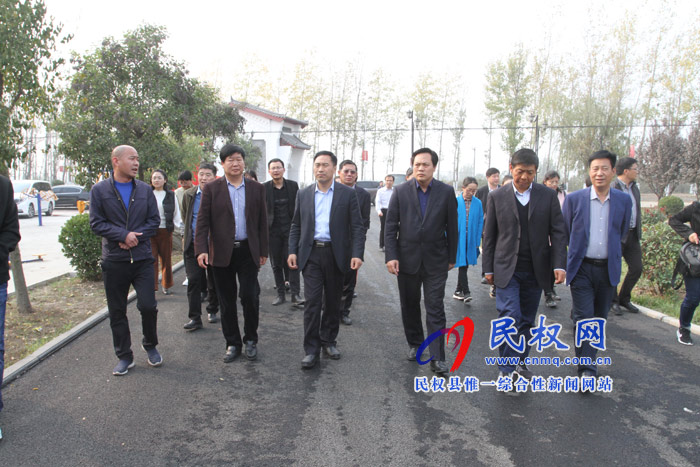 商丘市社科聯(lián)和農(nóng)業(yè)農(nóng)村局一行蒞民調(diào)研鄉(xiāng)村振興工作 商丘市社科聯(lián)和農(nóng)業(yè)農(nóng)村局一行蒞民調(diào)研鄉(xiāng)村振興工作