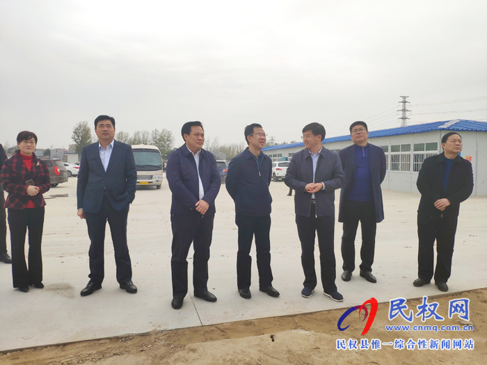 商丘市發(fā)改委主任朱向東到我縣調研地方政府專項債券項目 商丘市發(fā)改委主任朱向東到我縣調研地方政府專項債券項目