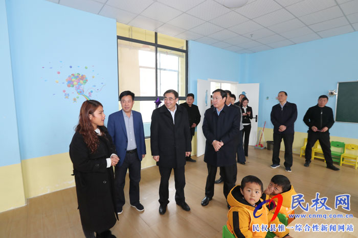 河南大學(xué)考察團(tuán)蒞臨我縣參觀考察 河南大學(xué)考察團(tuán)蒞臨我縣參觀考察
