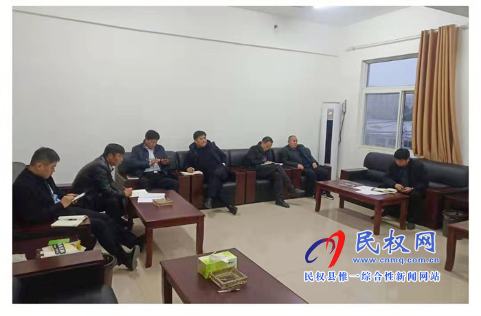 我縣各鄉(xiāng)鎮(zhèn)(街道辦)縣直單位迅速傳達(dá)落實(shí)全縣脫貧攻堅(jiān)推進(jìn)會(huì)議精神 我縣各鄉(xiāng)鎮(zhèn)(街道辦)縣直單位迅速傳達(dá)落實(shí)全縣脫貧攻堅(jiān)推進(jìn)會(huì)議精神