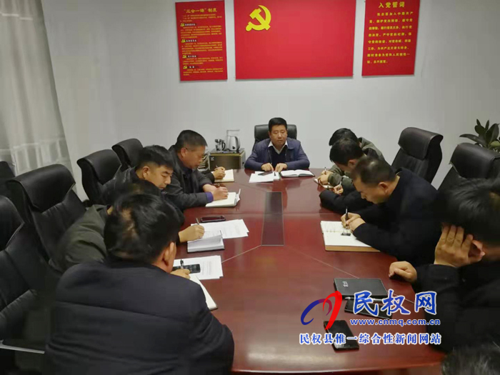 我縣各鄉(xiāng)鎮(zhèn)(街道辦)縣直單位迅速傳達(dá)落實(shí)全縣脫貧攻堅(jiān)推進(jìn)會(huì)議精神 我縣各鄉(xiāng)鎮(zhèn)(街道辦)縣直單位迅速傳達(dá)落實(shí)全縣脫貧攻堅(jiān)推進(jìn)會(huì)議精神