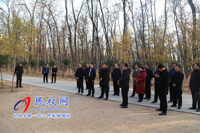 市委宣傳部全體黨員干部到我縣申甘林帶開展“不忘初心 牢記使命”主題教育和主題黨日活動 市委宣傳部全體黨員干部到我縣申甘林帶開展“不忘初心 牢記使命”主題教育和主題黨日活動