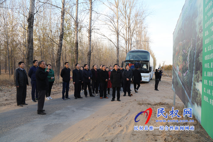 市委宣傳部全體黨員干部到我縣申甘林帶開展“不忘初心 牢記使命”主題教育和主題黨日活動 市委宣傳部全體黨員干部到我縣申甘林帶開展“不忘初心 牢記使命”主題教育和主題黨日活動