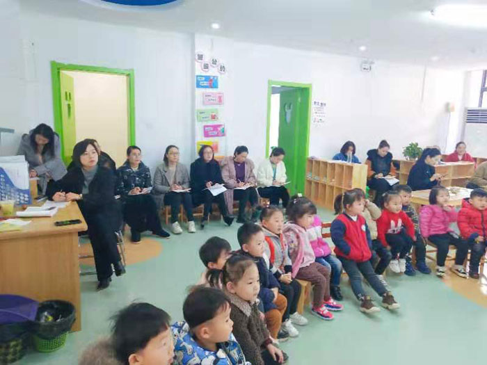 民權(quán)縣幼兒園開展2019—2020學(xué)年度上學(xué)期園級(jí)優(yōu)質(zhì)課評(píng)比活動(dòng) 民權(quán)縣幼兒園開展2019—2020學(xué)年度上學(xué)期園級(jí)優(yōu)質(zhì)課評(píng)比活動(dòng)