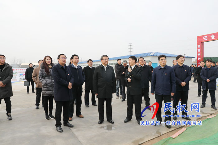 海關(guān)總署署長、黨委書記倪岳峰到我縣調(diào)研扶貧工作