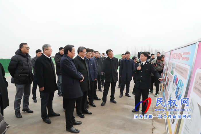 海關(guān)總署署長、黨委書記倪岳峰到我縣調(diào)研扶貧工作