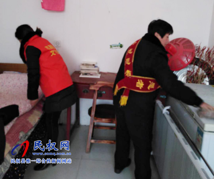 胡集鄉(xiāng):關(guān)愛孤寡老人我們在行動 胡集鄉(xiāng):關(guān)愛孤寡老人我們在行動