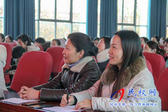 民權(quán)縣實驗小學(xué)開展學(xué)習(xí)貫徹黨的十九屆四中全會精神宣講活動 民權(quán)縣實驗小學(xué)開展學(xué)習(xí)貫徹黨的十九屆四中全會精神宣講活動