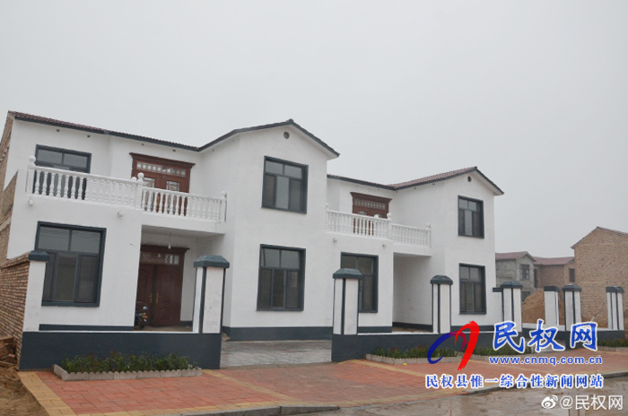 王莊寨鎮(zhèn):水源地生態(tài)拆遷安置??群眾住上“小洋樓” 王莊寨鎮(zhèn):水源地生態(tài)拆遷安置??群眾住上“小洋樓”