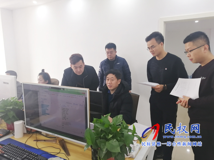 縣委常委、副縣長(zhǎng)房季調(diào)研我縣跨境電商企業(yè)