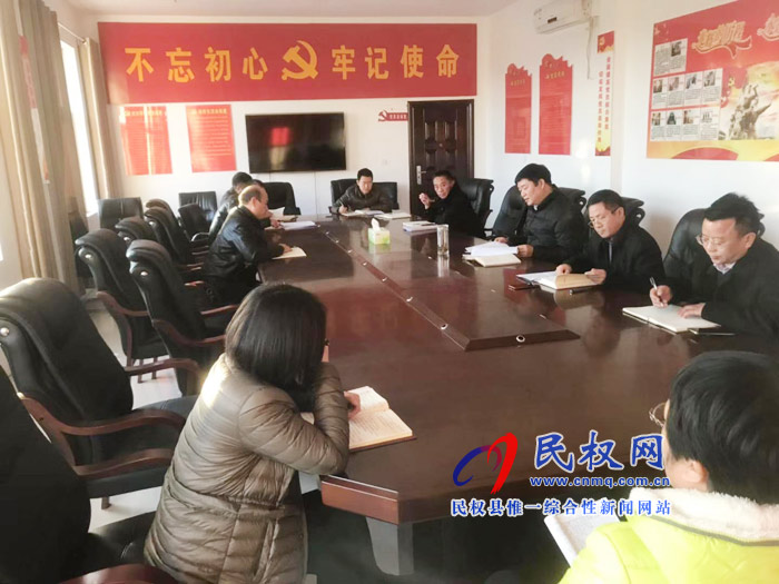 我縣各鄉(xiāng)鎮(zhèn)（街道辦）、縣直各單位迅速傳達學(xué)習(xí)縣委十二屆八次全會暨縣委經(jīng)濟工作會議精神