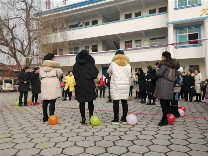 第三小學(xué)舉行教師冬季運(yùn)動(dòng)會(huì) 第三小學(xué)舉行教師冬季運(yùn)動(dòng)會(huì)