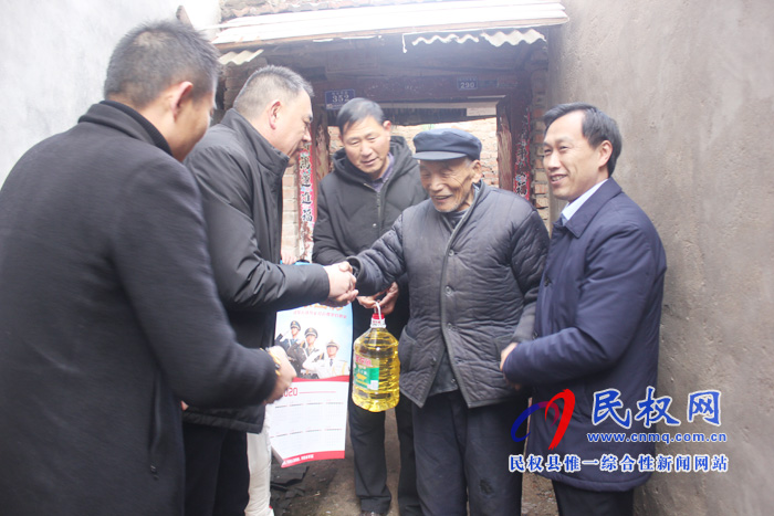 民權博大口腔醫(yī)院春節(jié)慰問綠洲街道辦復退軍人活動 民權博大口腔醫(yī)院春節(jié)慰問綠洲街道辦復退軍人活動
