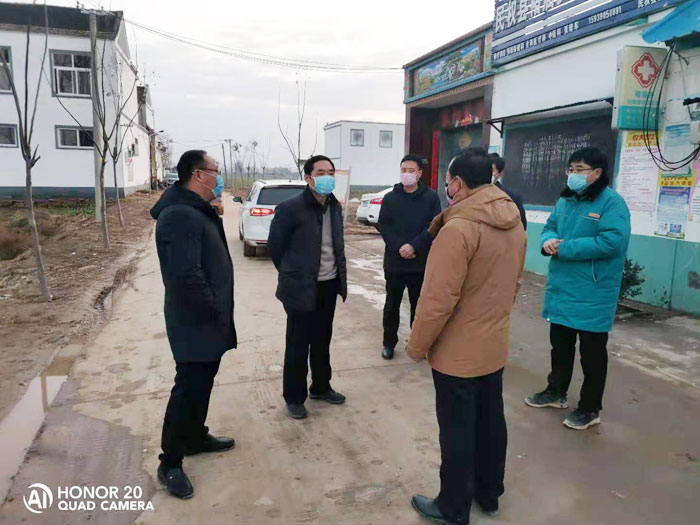 縣委常委、組織部長何玉明到褚廟鄉(xiāng)督導(dǎo)新型冠狀病毒感染的肺炎疫情防控工作