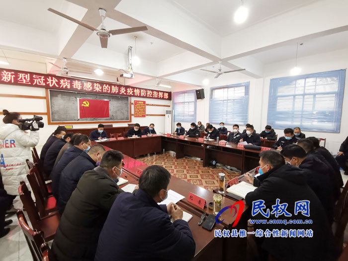 市人大常委會副主任、縣委書記姬脈常查看市場供應(yīng)工作